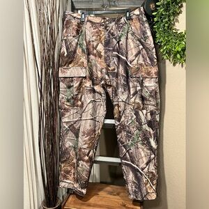 CABELA’S FLANNEL STYLE CAMO HUNTING/OUTDOOR MEN’S CARGO PANTS